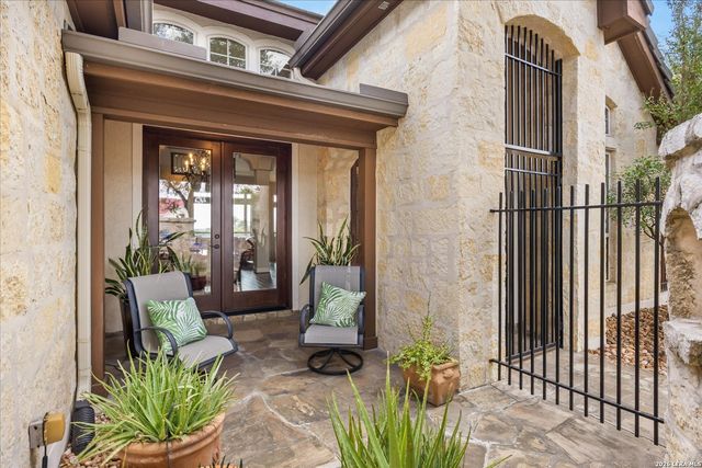 106 HANNAH LN, Boerne, TX 78006