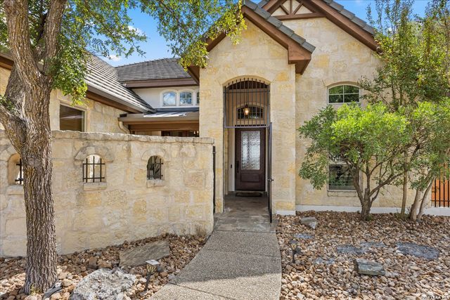 106 HANNAH LN, Boerne, TX 78006