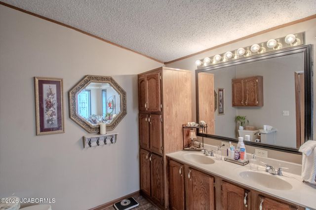 11600 COUNTY ROAD 4019, Holts Summit, MO 65043