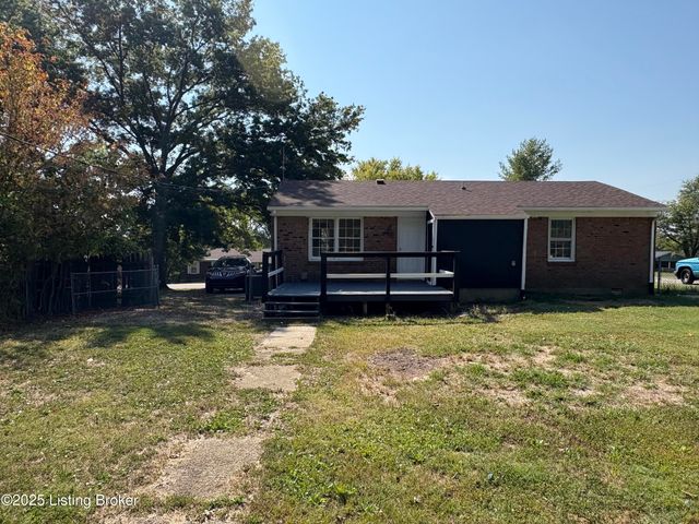 1005 E Mailback Way, Crestwood, KY 40014