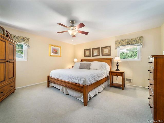 9 Dogwood Lane, Orangeburg, NY 10962