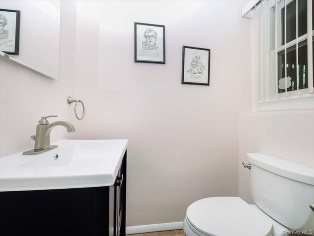 9 Dogwood Lane, Orangeburg, NY 10962