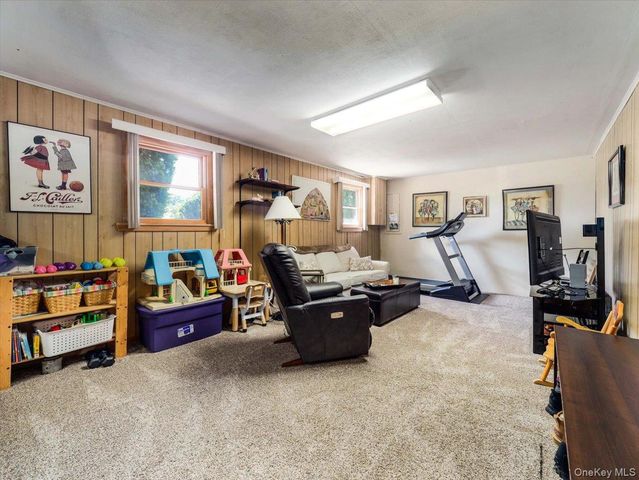 9 Dogwood Lane, Orangeburg, NY 10962