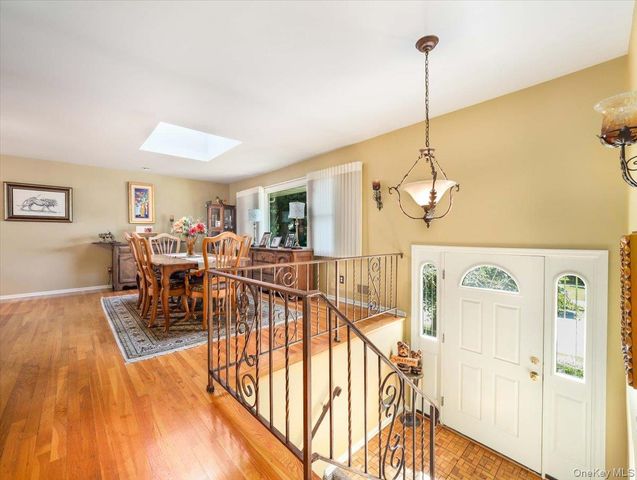 9 Dogwood Lane, Orangeburg, NY 10962