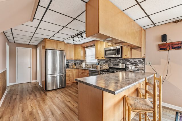 722 Driftwood Dr, Lobelville, TN 37097