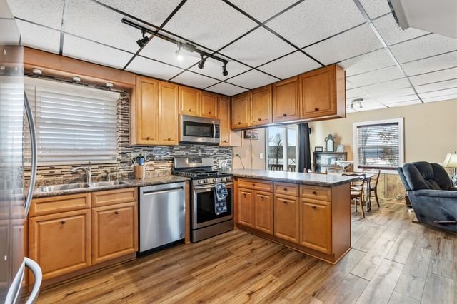 722 Driftwood Dr, Lobelville, TN 37097