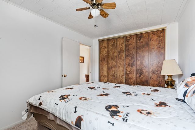 722 Driftwood Dr, Lobelville, TN 37097