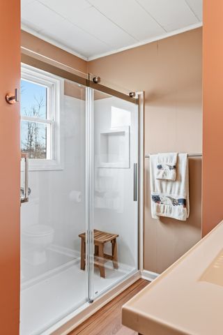 722 Driftwood Dr, Lobelville, TN 37097