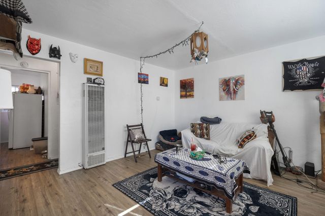 401 Vermont Street NE, Albuquerque, NM 87108