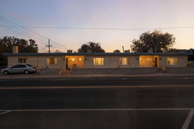 401 Vermont Street NE, Albuquerque, NM 87108