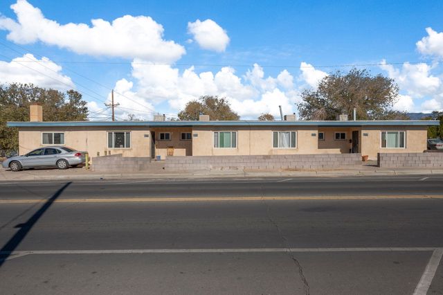 401 Vermont Street NE, Albuquerque, NM 87108