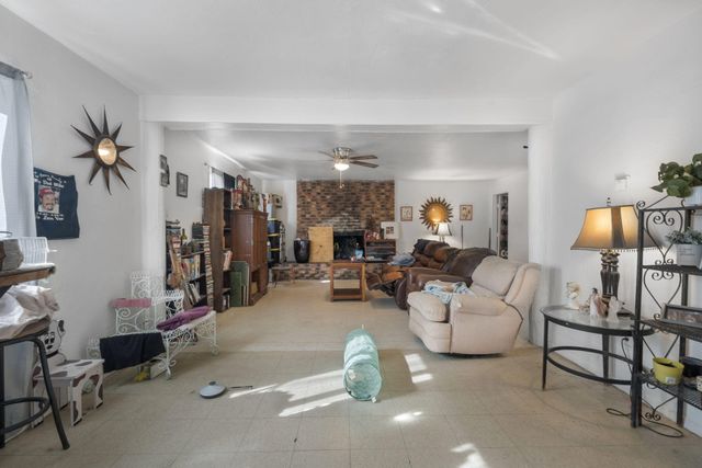 401 Vermont Street NE, Albuquerque, NM 87108