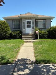 7135 Oakdale Avenue, Hammond, IN 46324