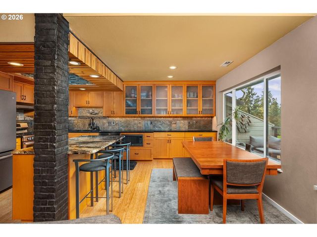 1840 REES HILL Rd 19, Salem, OR 97306