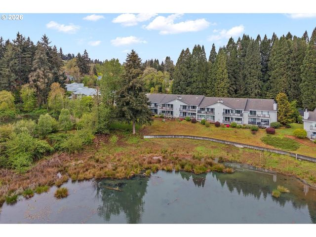 1840 REES HILL Rd 19, Salem, OR 97306