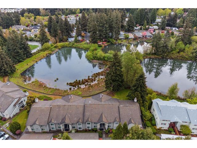 1840 REES HILL Rd 19, Salem, OR 97306