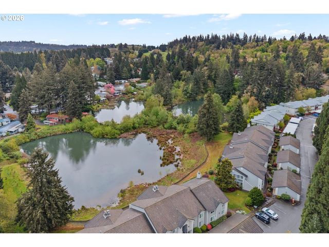 1840 REES HILL Rd 19, Salem, OR 97306