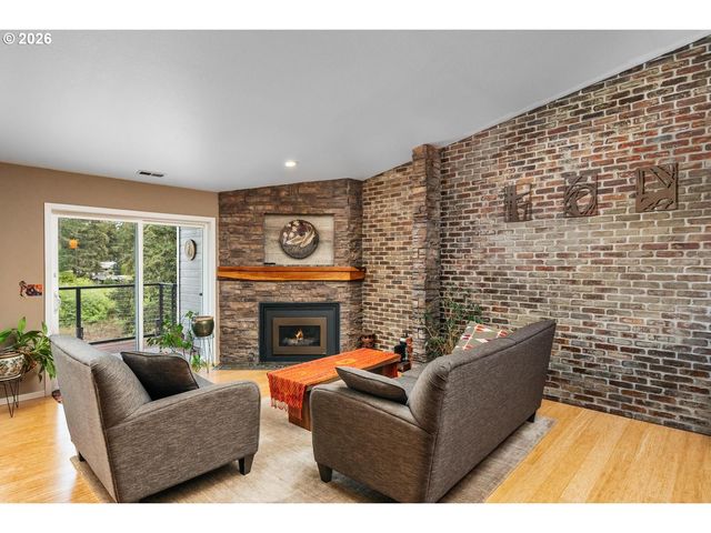 1840 REES HILL Rd 19, Salem, OR 97306