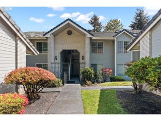 1840 REES HILL Rd 19, Salem, OR 97306