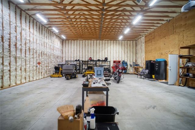 2721 W Perry Road, Rogers, AR 72758