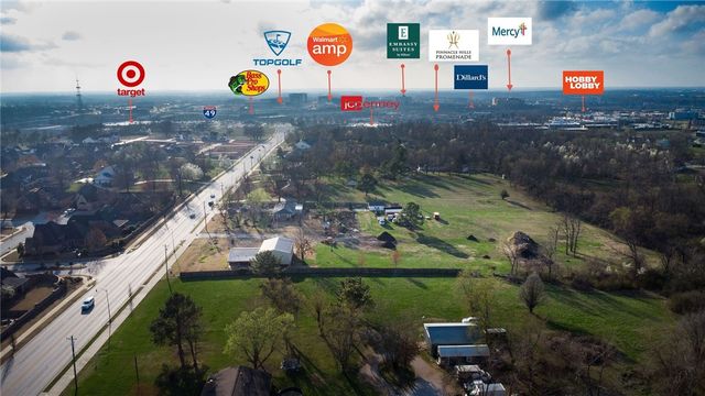 2721 W Perry Road, Rogers, AR 72758