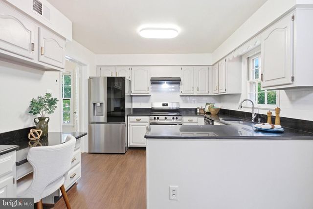 9202 DOROTHY LN, Springfield, VA 22153