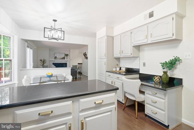 9202 DOROTHY LN, Springfield, VA 22153