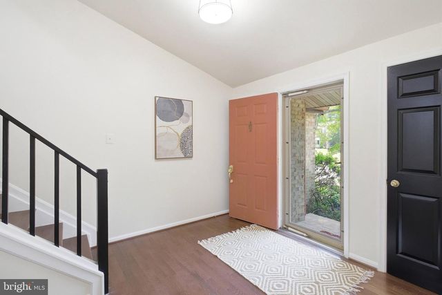 9202 DOROTHY LN, Springfield, VA 22153