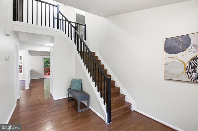 9202 DOROTHY LN, Springfield, VA 22153