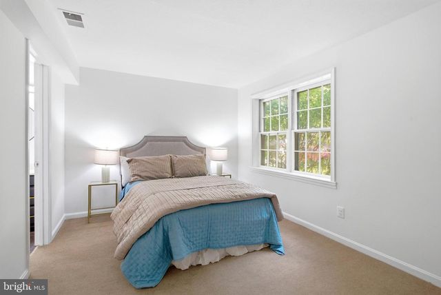 9202 DOROTHY LN, Springfield, VA 22153
