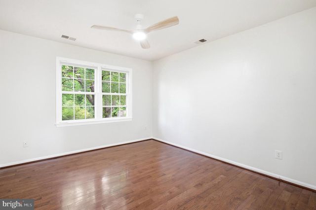 9202 DOROTHY LN, Springfield, VA 22153