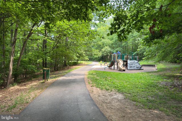 9202 DOROTHY LN, Springfield, VA 22153