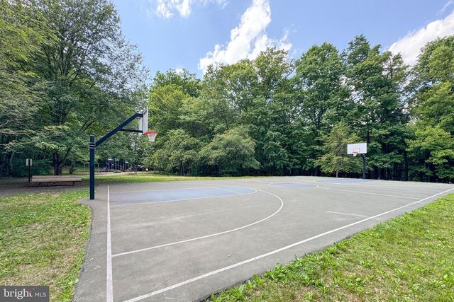 9202 DOROTHY LN, Springfield, VA 22153