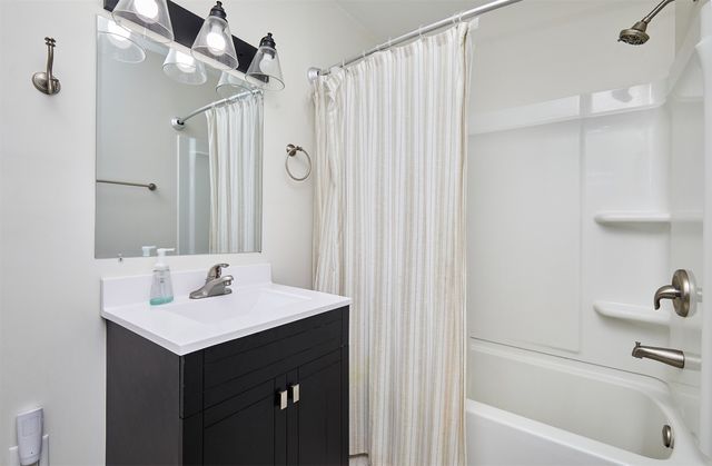 4901 SW 12th Street, Des Moines, IA 50315