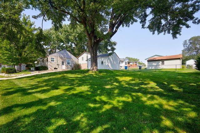 4901 SW 12th Street, Des Moines, IA 50315