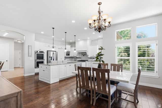 1261 W ALTA CREEK CIR, South Jordan, UT 84095