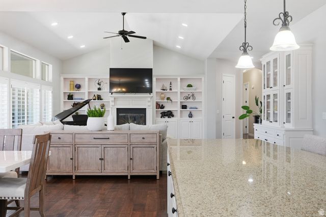 1261 W ALTA CREEK CIR, South Jordan, UT 84095