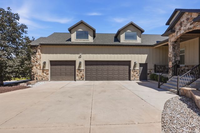 1261 W ALTA CREEK CIR, South Jordan, UT 84095