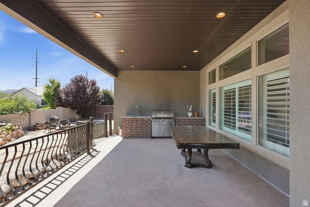 1261 W ALTA CREEK CIR, South Jordan, UT 84095