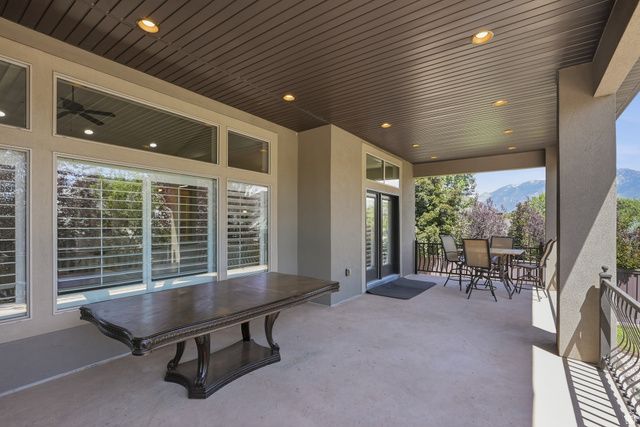 1261 W ALTA CREEK CIR, South Jordan, UT 84095