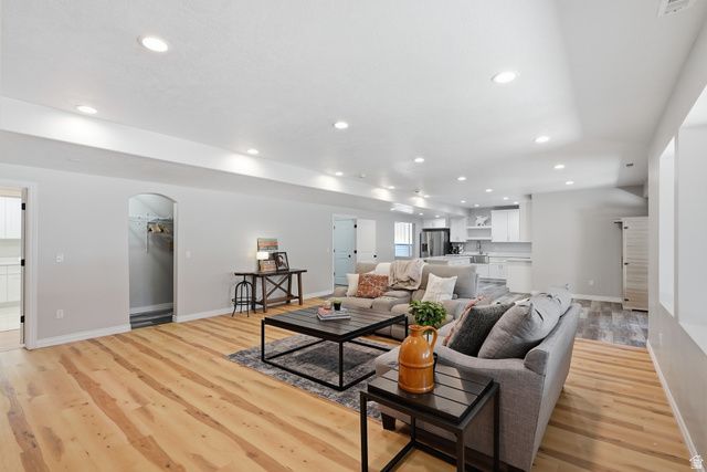 1261 W ALTA CREEK CIR, South Jordan, UT 84095