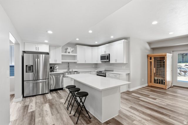 1261 W ALTA CREEK CIR, South Jordan, UT 84095
