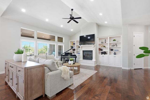 1261 W ALTA CREEK CIR, South Jordan, UT 84095