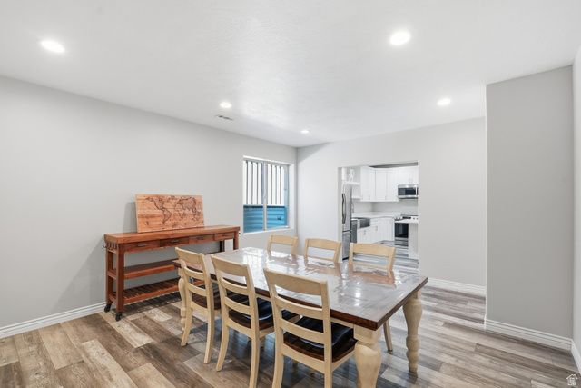 1261 W ALTA CREEK CIR, South Jordan, UT 84095