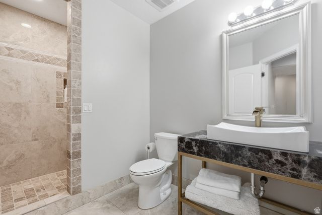 1261 W ALTA CREEK CIR, South Jordan, UT 84095