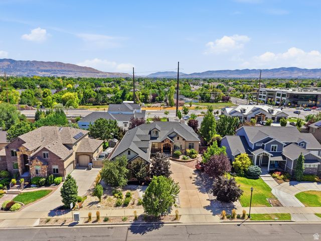 1261 W ALTA CREEK CIR, South Jordan, UT 84095