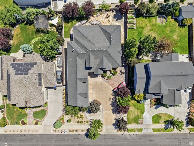1261 W ALTA CREEK CIR, South Jordan, UT 84095