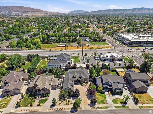 1261 W ALTA CREEK CIR, South Jordan, UT 84095