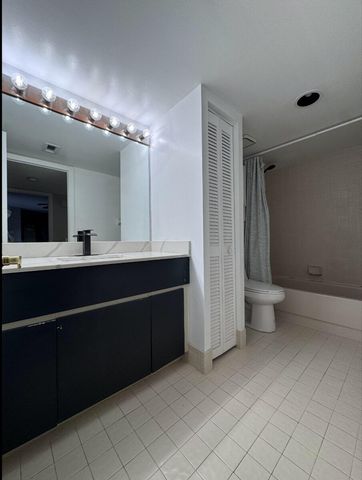 1532 W Harmony Lake Circle, Davie, FL 33324