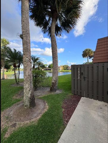 1532 W Harmony Lake Circle, Davie, FL 33324